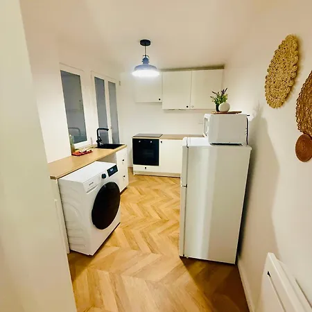 Raffine Spacieux Quartier Historique Du Marais Apartment